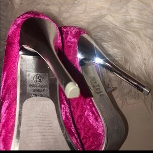 Shoes - Pink Velvet Pumps Shoes - Pink Velvet Pumps